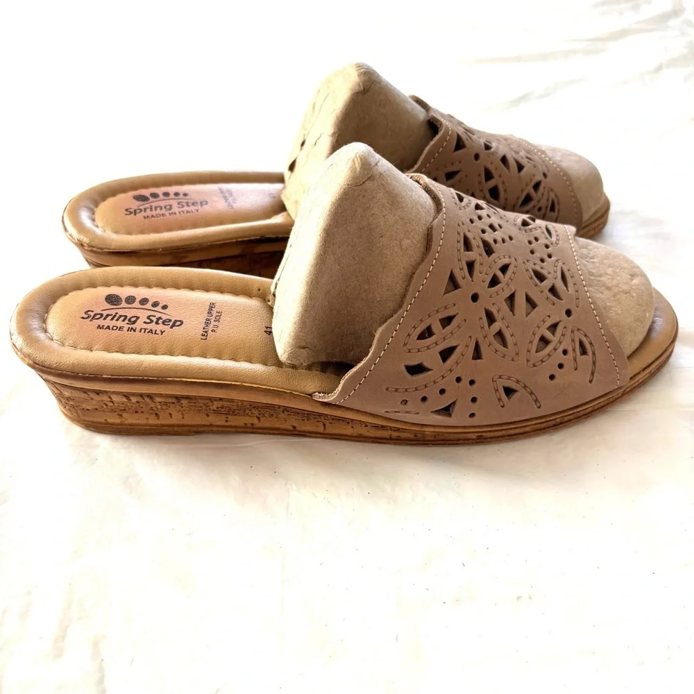 NWOT Spring Step Estella slide Leather sandals Beige Wedge Sandals SZ 10 Euro 41